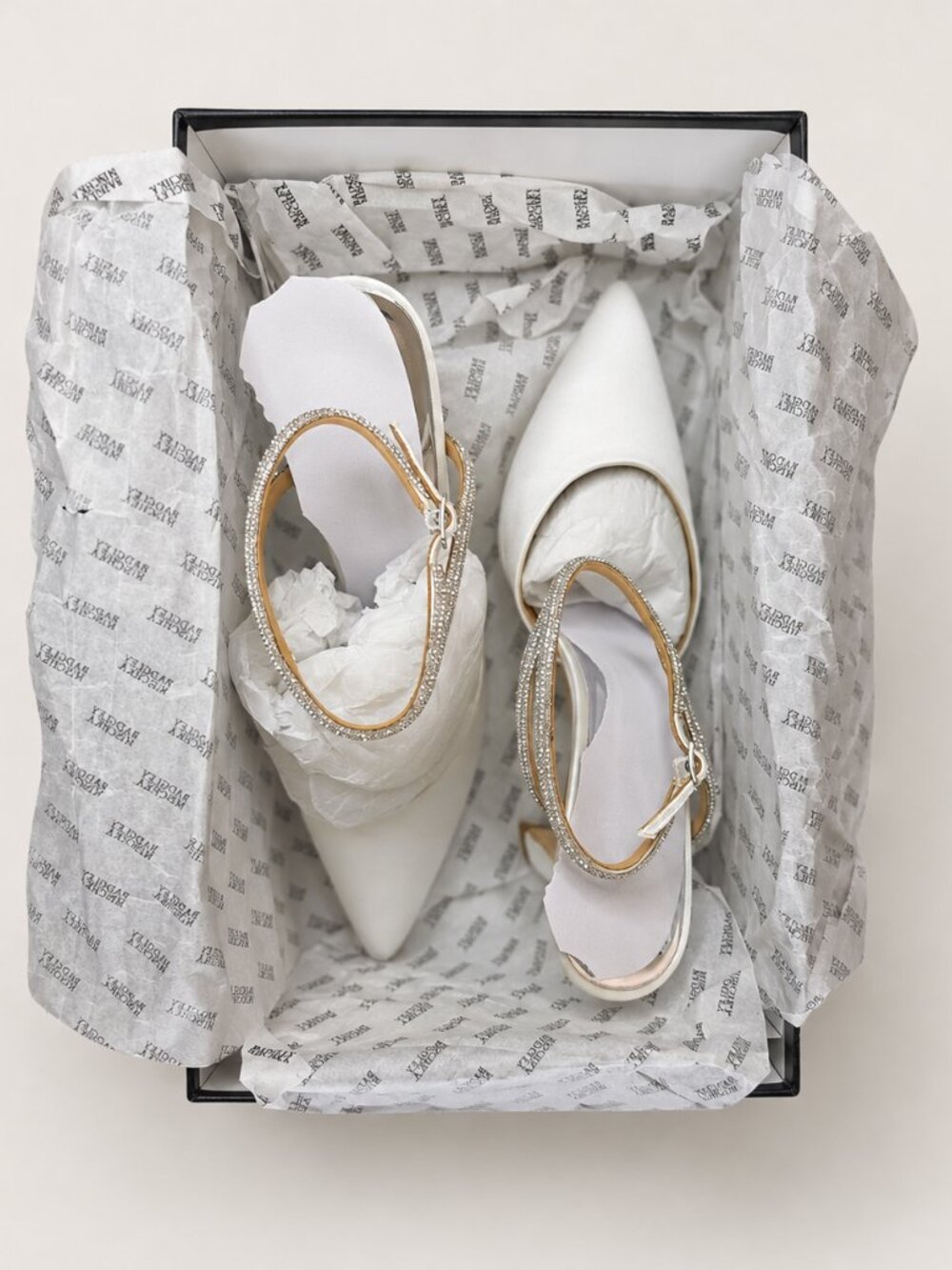 Badgley Mischka Kamilah White Satin Crystal Heels US 7.5